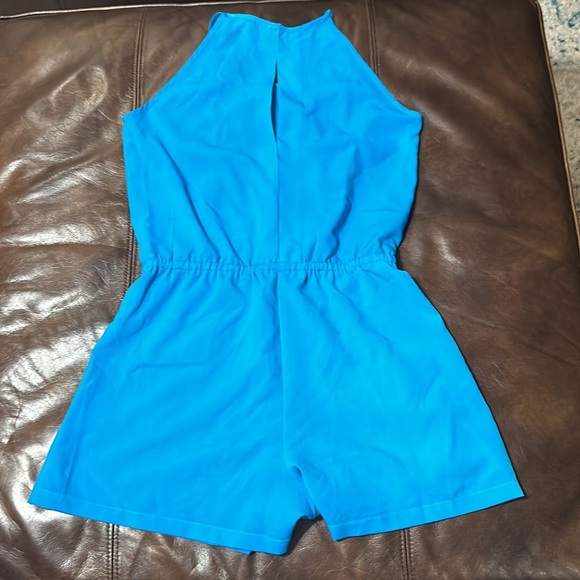 Turquoise short silk-like jumper with tie string waist, size 2 - Picture 6 of 7